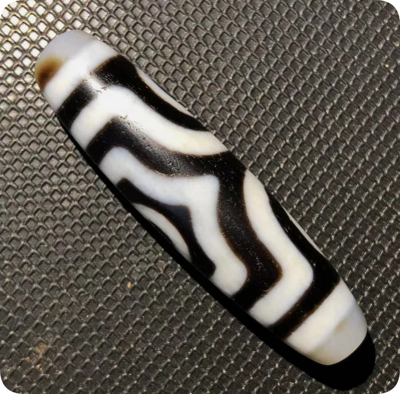 Rare Energy Tibetan old Agate Black white 3Eye Totem dZI Bead Amulet 12*47.5mm