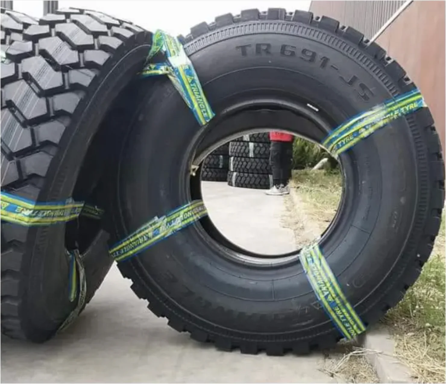 Quality Heavy Truck Tire Wholesale Price Used Car Tires Direct Supply From Used Truck Tyres For Sale