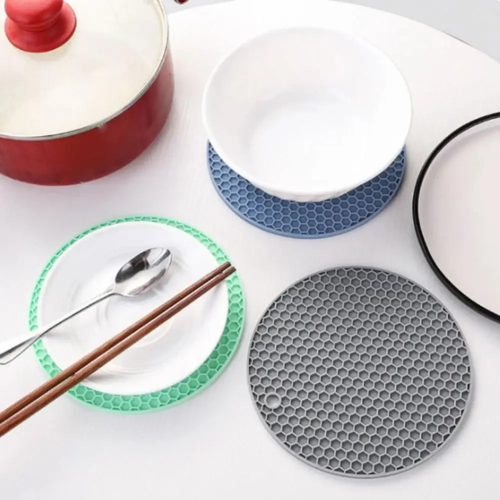 Silicone Mat Coaster Food Grade Material Placemat Non-slip Table Kitchen Accessories Gadgets Round Cup