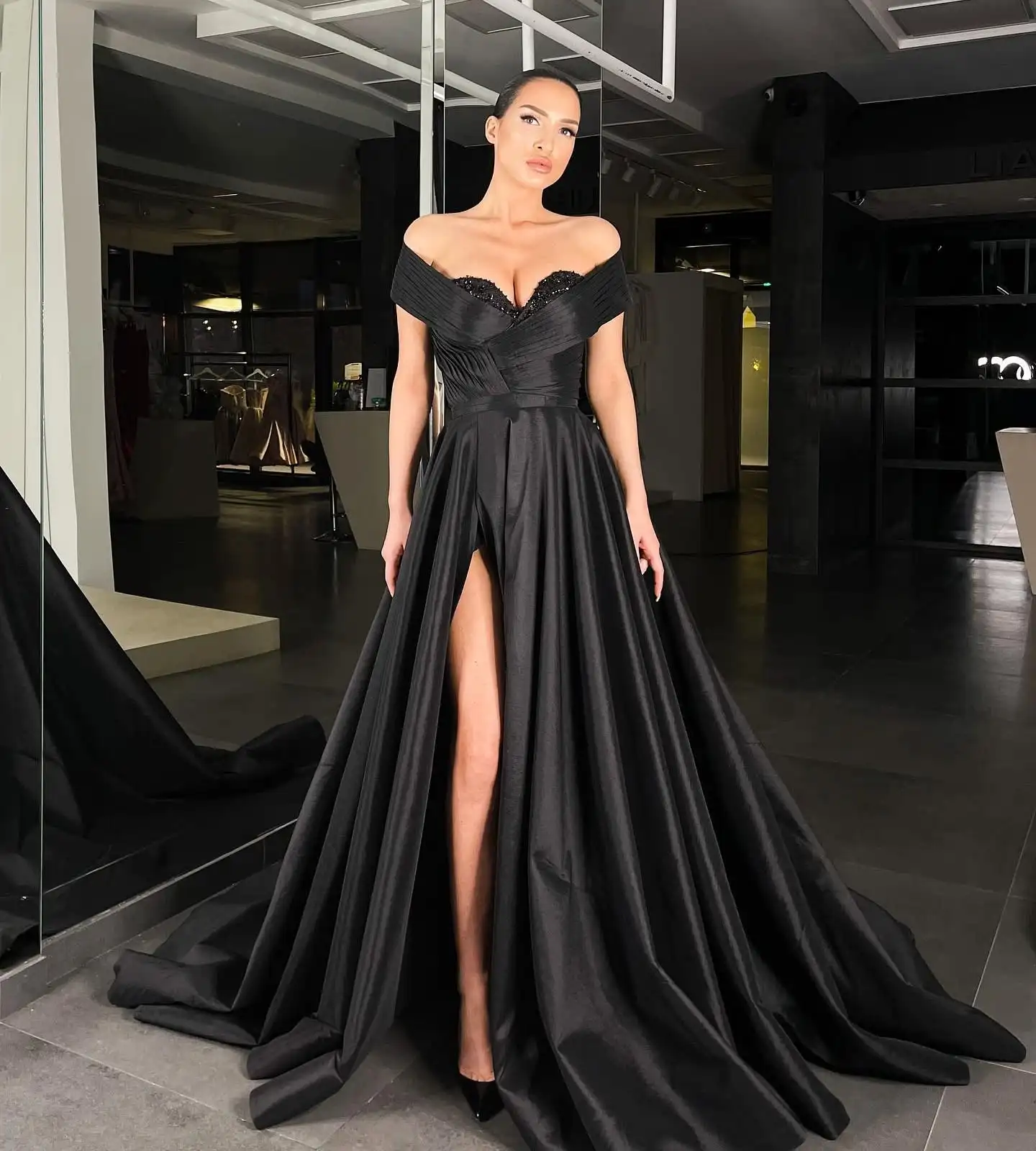 

Customized Graceful Satin A-Line Off the Shoulder Crystal Evening Dresses Strapless Short Sleeves Panel Train Party Dress