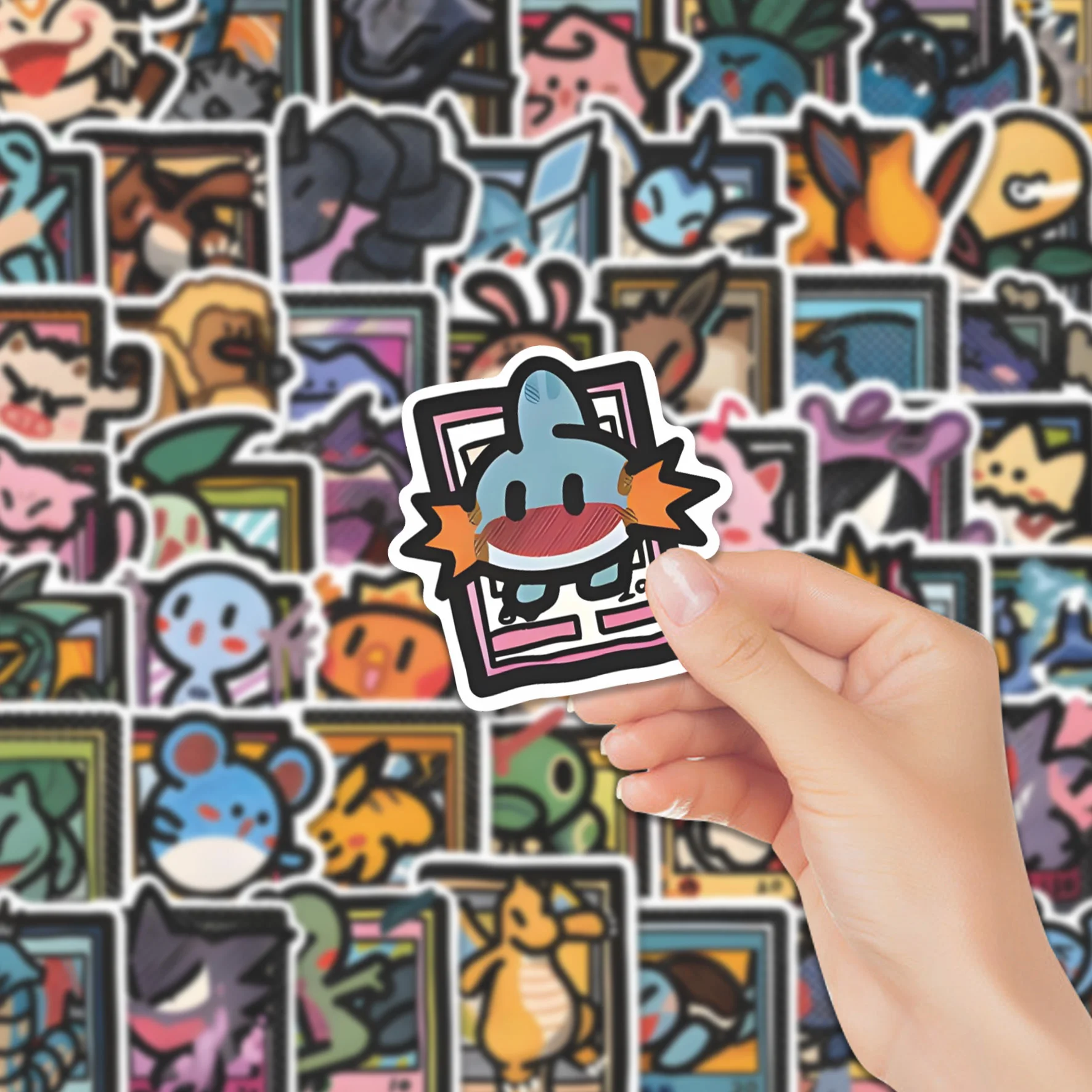 50 SZTUK Śmieszne Naklejki z Kartami Pokémon Kreskówkowe Urocze Anime Dekoracje Wodoodporne na Telefon Komórkowy, Laptop, Deskorolkę, Zabawki, Naklejki na Prezent