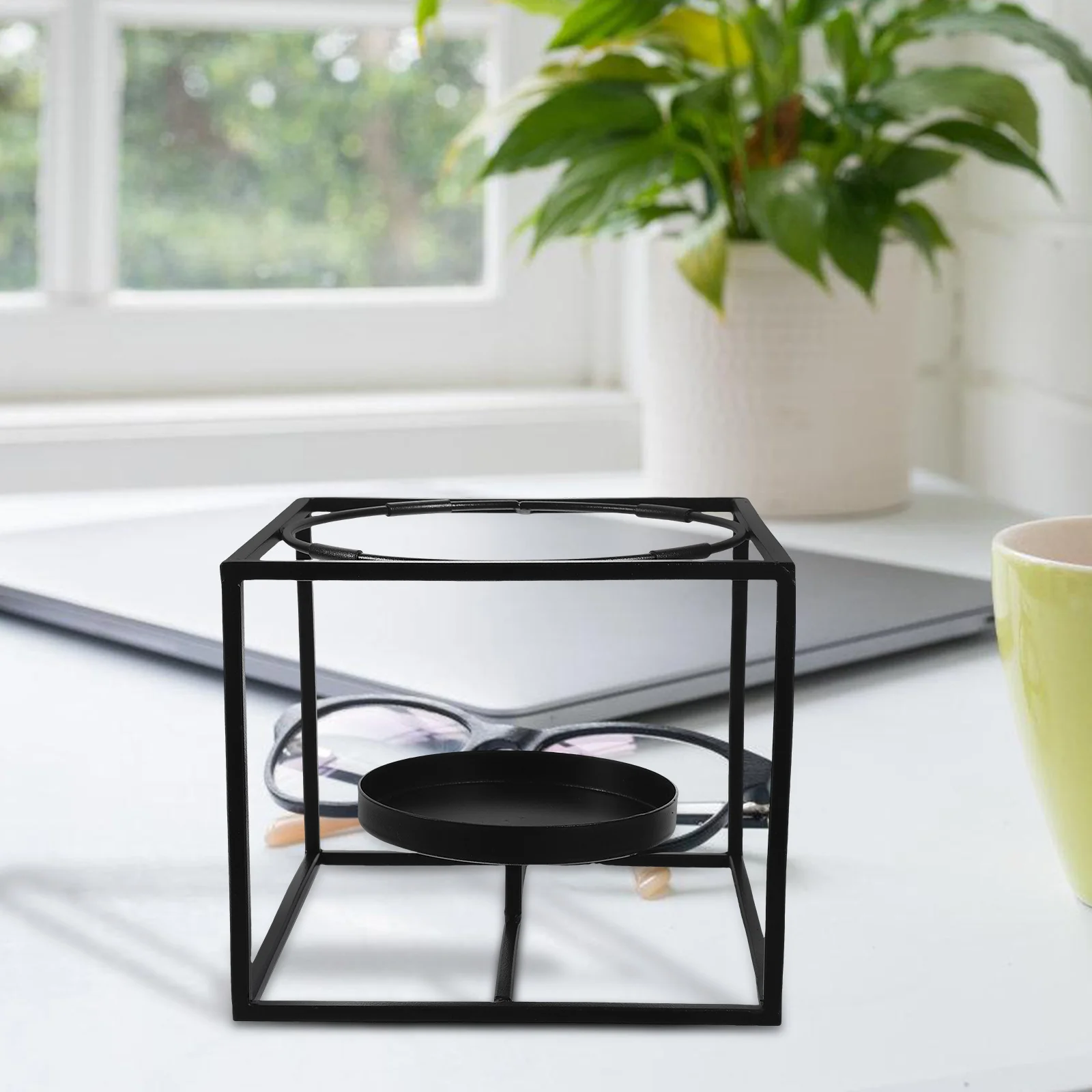 

Black Iron Holder Sturdy High Temp Resistant Simple Decor Wedding Party Gift Metal Candlestick