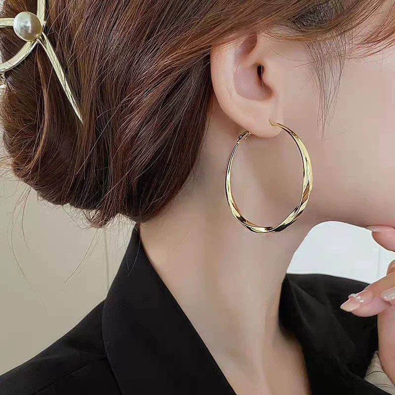 5cm Twist Metal Hoop Earrings for Women Geometric Personality Round Circle Dangle Drop Earrings Simple Party Golden Jewelry Gift