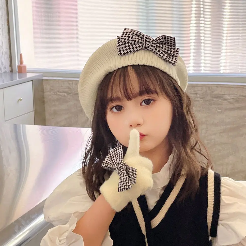 الشتاء الدافئة قبعة تدفئة الكورية نمط قبعة الرسام قبعة بلون الصوفية الأطفال قبعات الأطفال قفازات فتاة القبعات القوس