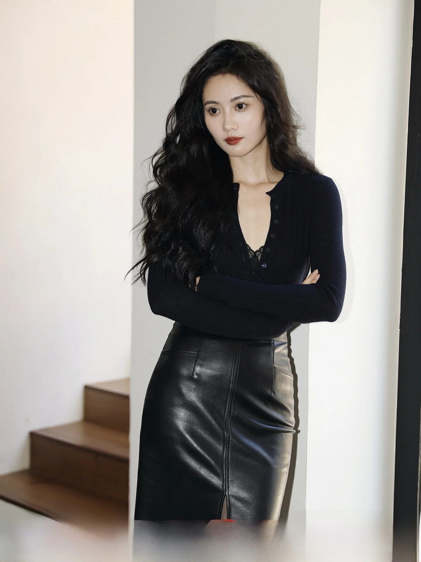 

Женская трикотажная футболка TAIYANG OFFICE с длинным рукавом, приталенная, с пуговицами на плечах, базовая модель для осени, для повседневной носки