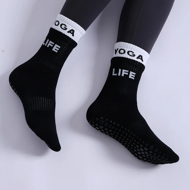 New Professional Non-slip Colorblocked Mid-calf Sports Socks Women Yoga Pilates Socks Indoor Dance Fitness Training Floor Socks