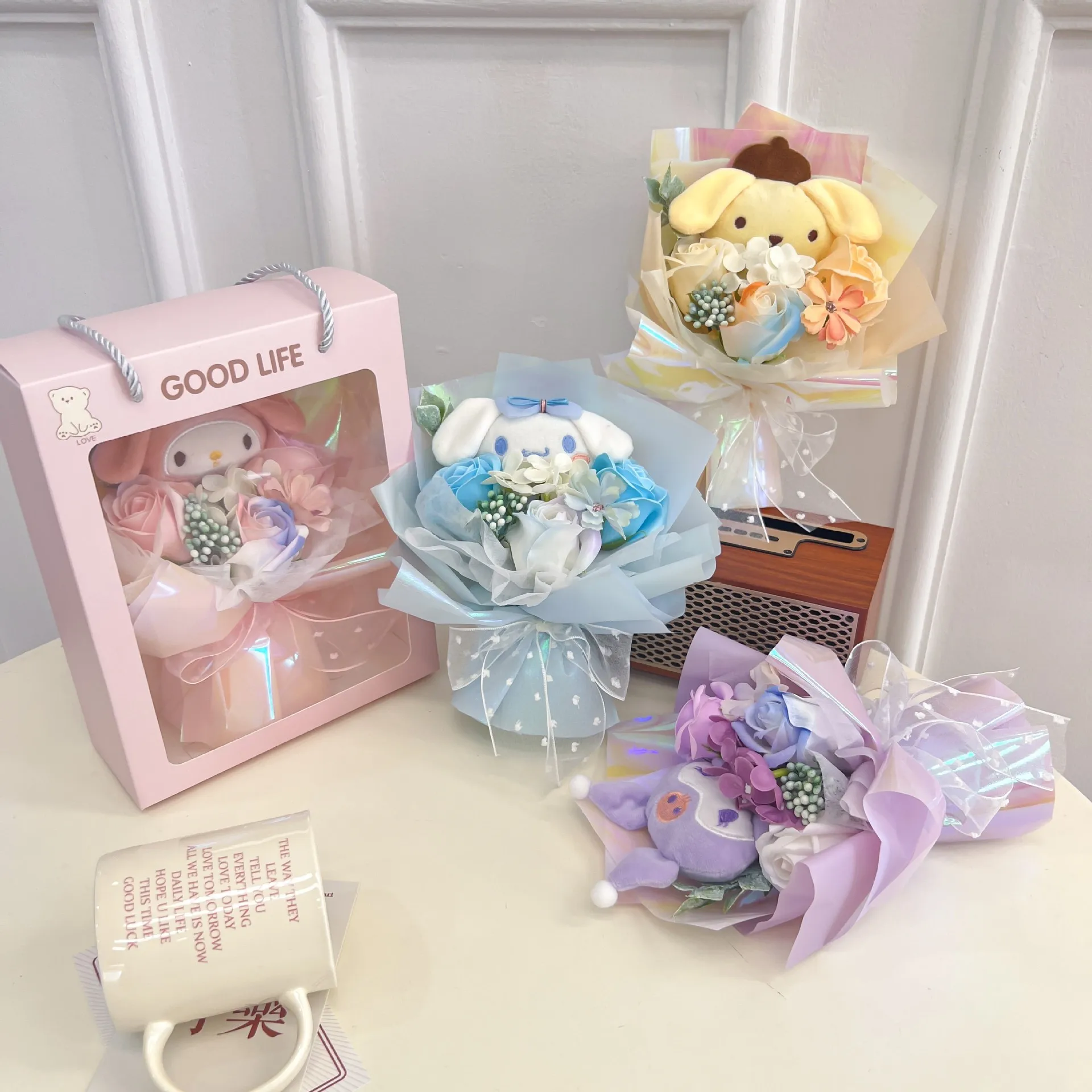 

Cinnamoroll Doll Flower Bouquet with Box Sanrio Kuromi Mymelody Hello Kitty Doll Plush Toys Valentinegirls Girl Birthday Gifts