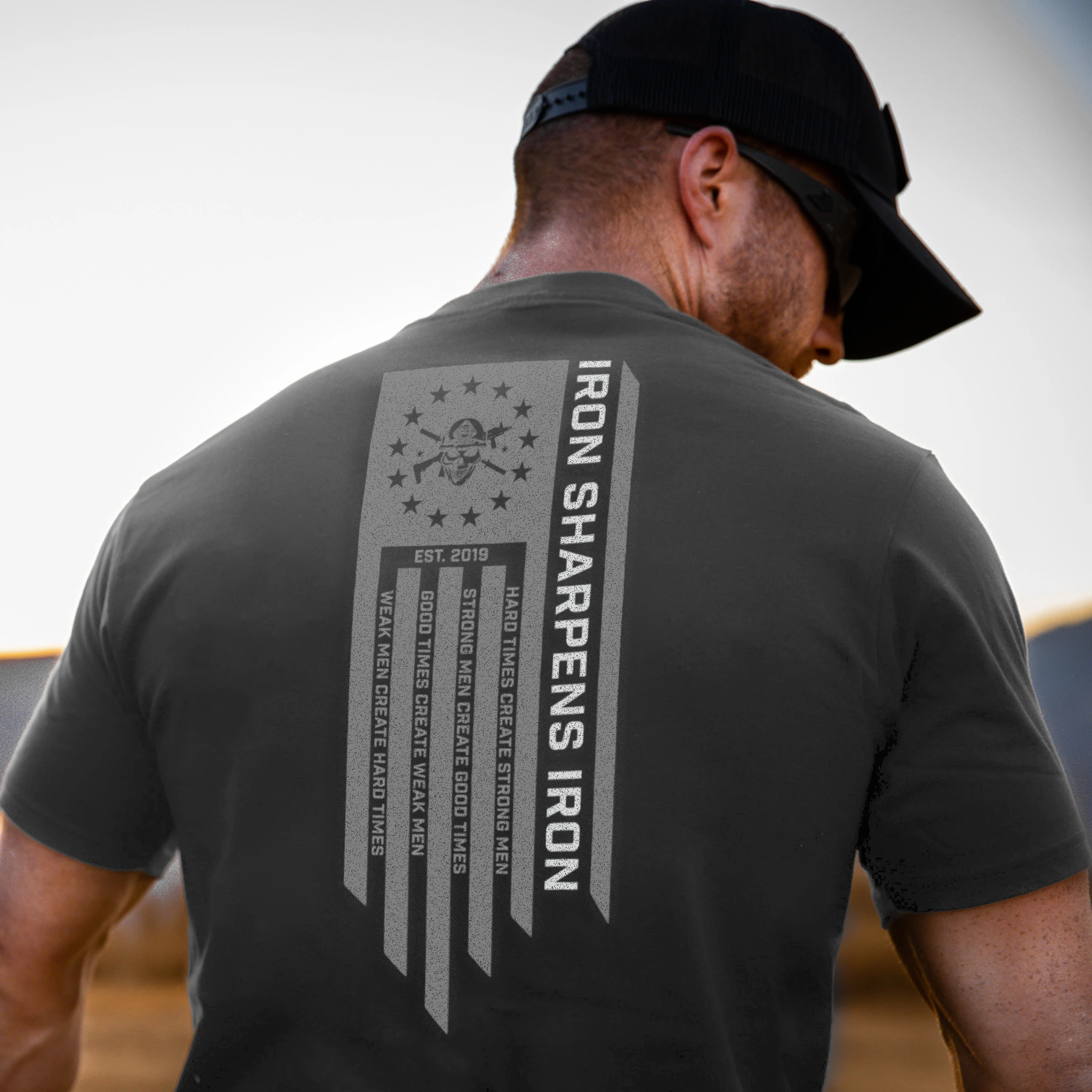 Blijf scherp hardcore militair - Streetwear Brand Trends recensie en prijs