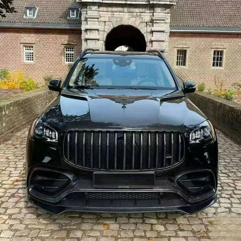 

Стильная модернизация капота MercedesBenz GLS из углеродного волокна 2021р.