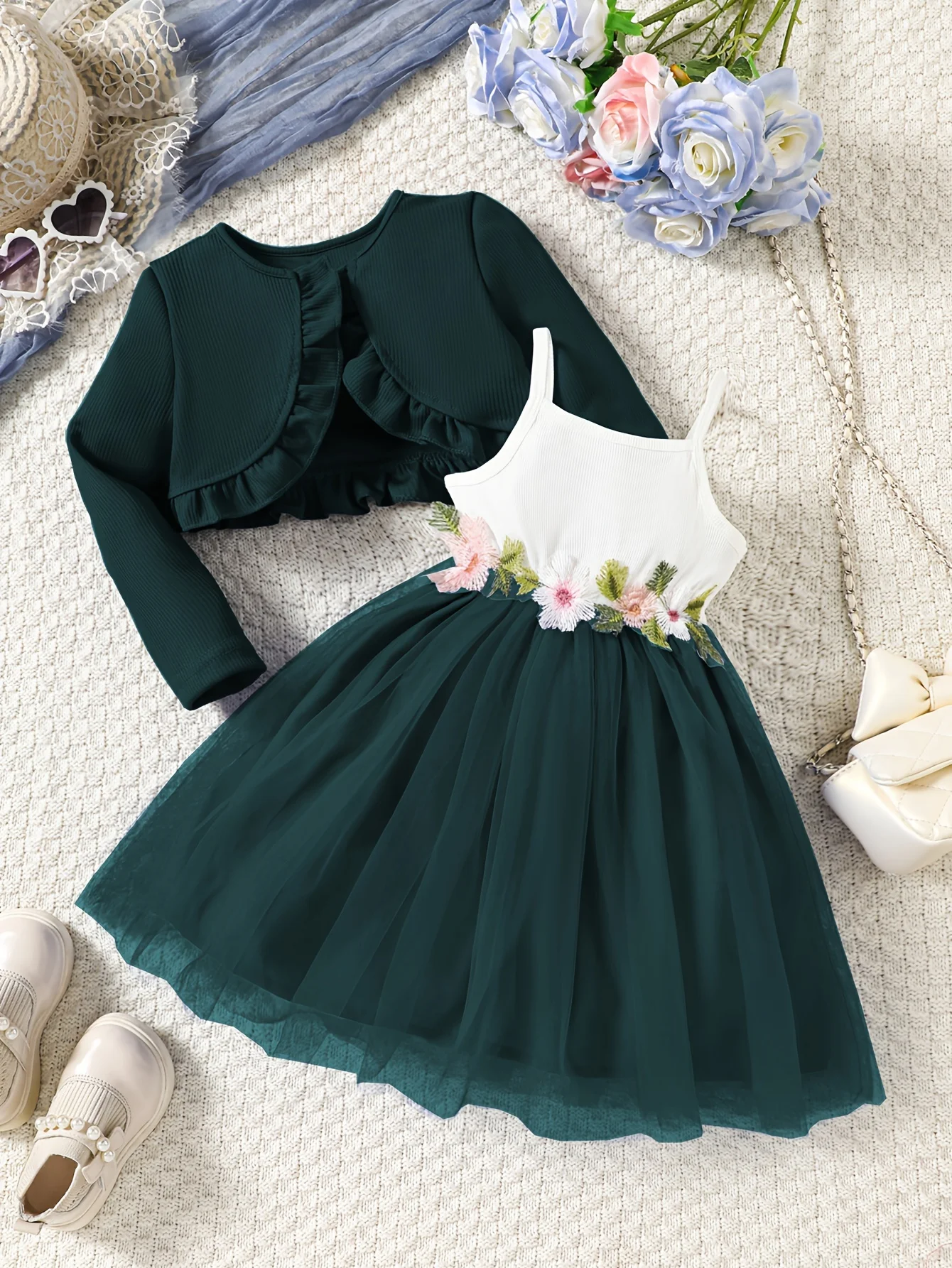 Girls' Casual Fashion Knit 2-Piece Set: Strap Dress Set with Ruffled Jacket and Floral Embroidery Dress Set. Holiday Party Gift, Suitable for Girls Aged 2-8