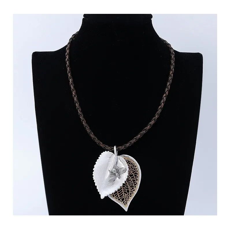 

New Metal Necklace Popular Jewelry Leaf Premium Foreign Trade Women's Short Necklace
