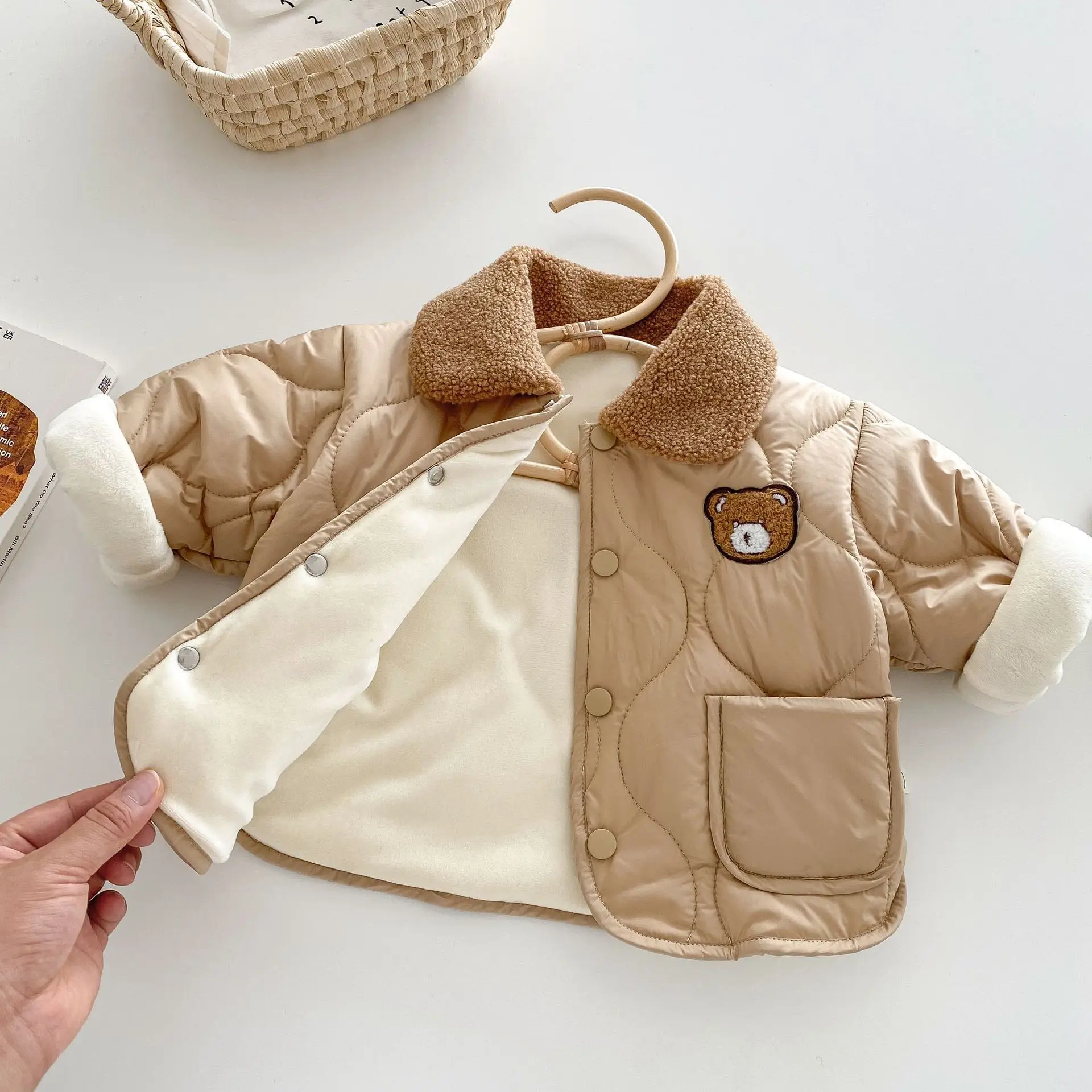 2024 Winter New in Kids Baby Boys Girls Thicken Plush Warm Cartoon Bear Patch Top Outwear, Children Padded Jacket 0-5Y