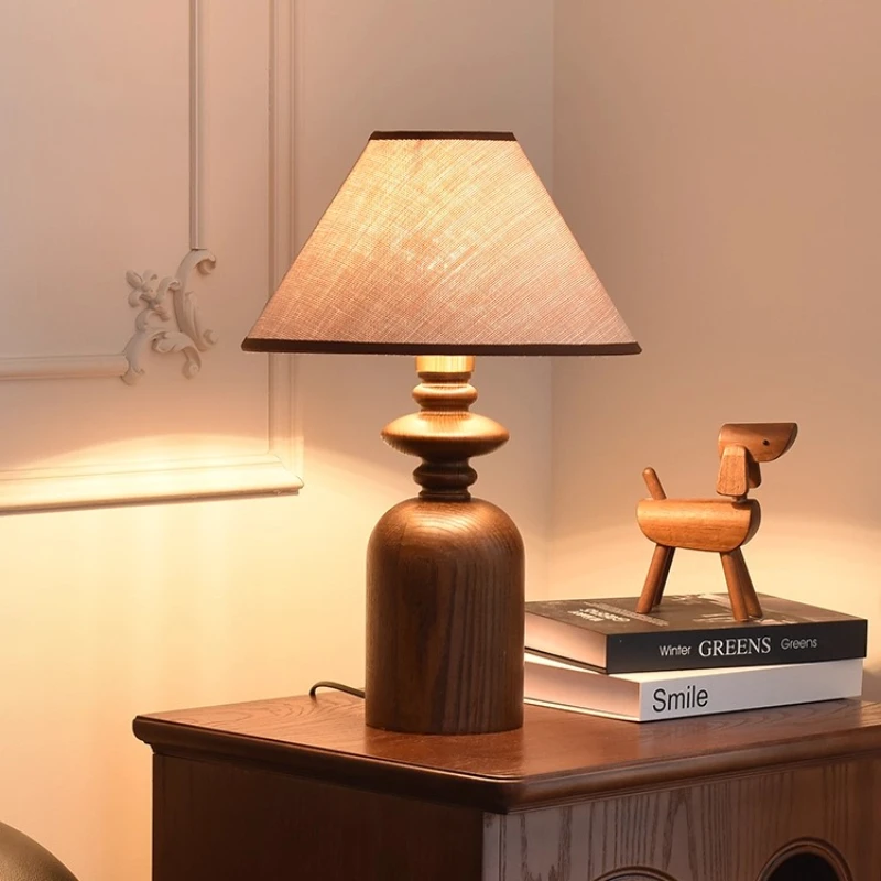 

Французские классические винтажные торшеры для гостиной, кабинета, спальни, элитные прикроватные атмосферы, деревянные тканевые светодиодные настольные светильники