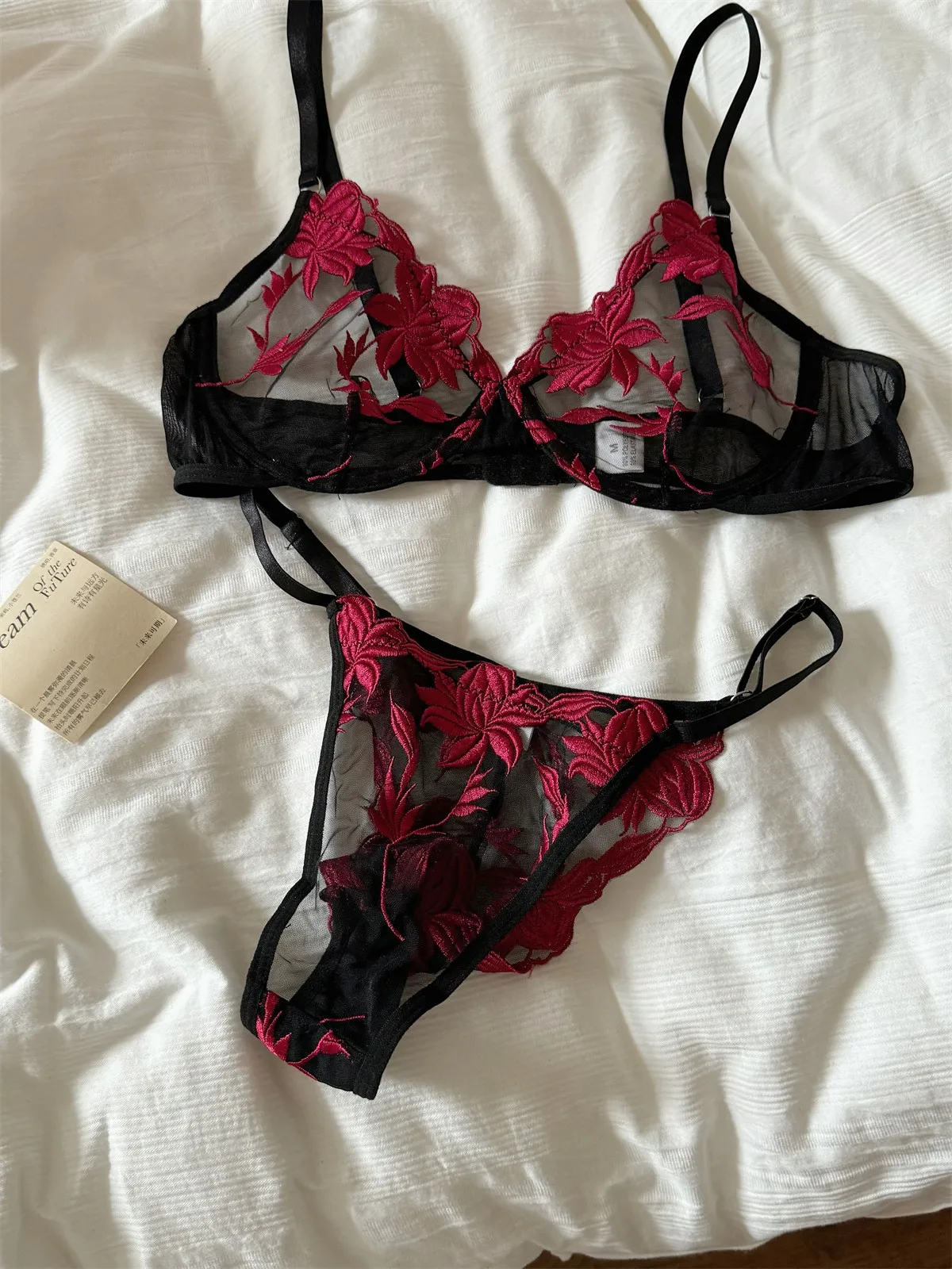 

Ru Su French niche pure desire sexy lace thin style French niche embroidery lace gathering underwear sexy bra
