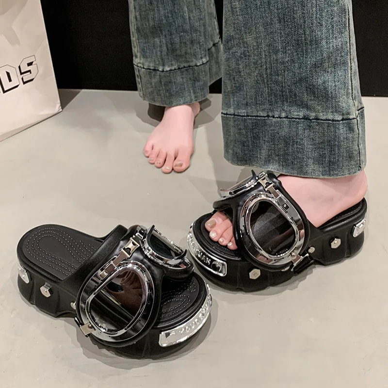 فاسق نمط 2025 منصة الشرائح النساء رصع النعال لينة الراحة وحيد عدم الانزلاق في الهواء الطلق داخلي منفعل رفع الصنادل