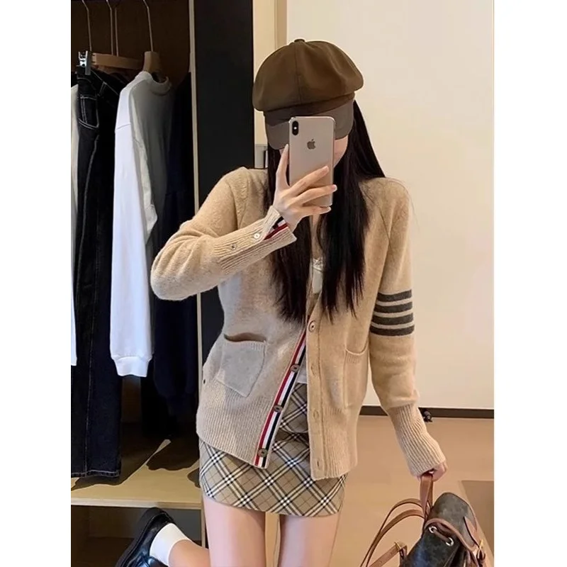 

VThree-Stripe Cardigan Sweater for Women, Preppy Style, Vintage, Loose Fit, Lazy Style, Knitted Jacket for Spring and Autumnins