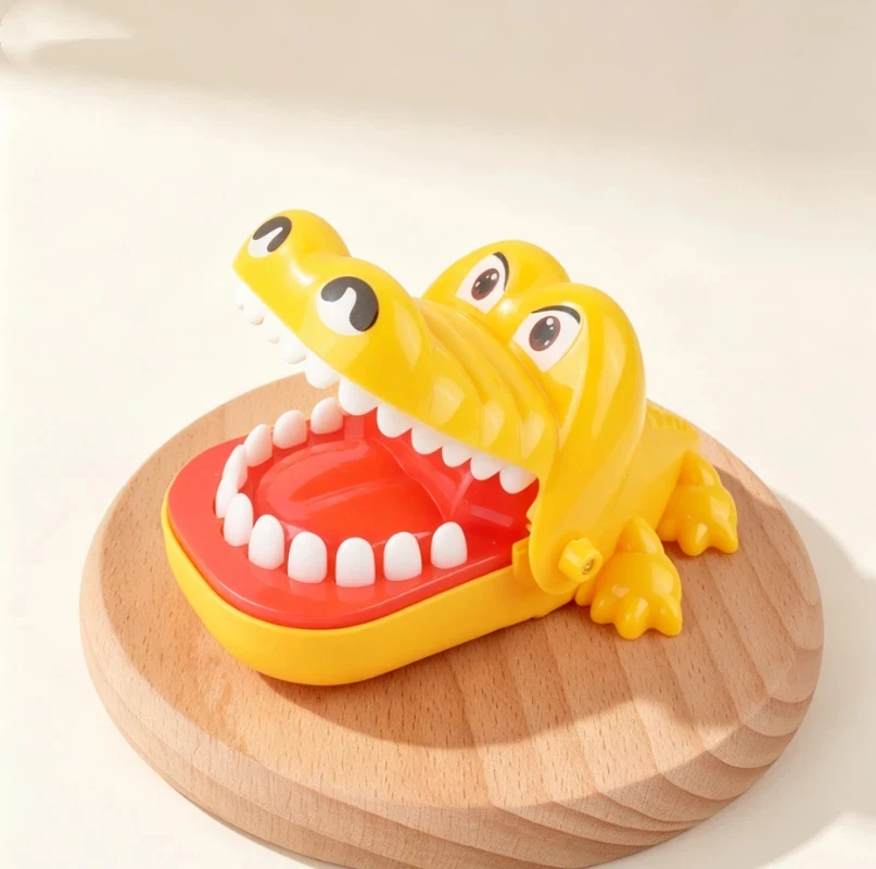 New Spot Bite Teeth And Fingers Trick Toys Decompression Toys Board Games Funny Toys Ornaments  Small  Surprise  Souvenir