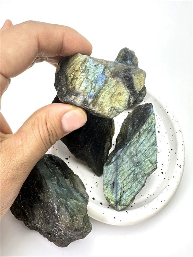 Natural crystal colored elongated stone raw stone mineral specimen