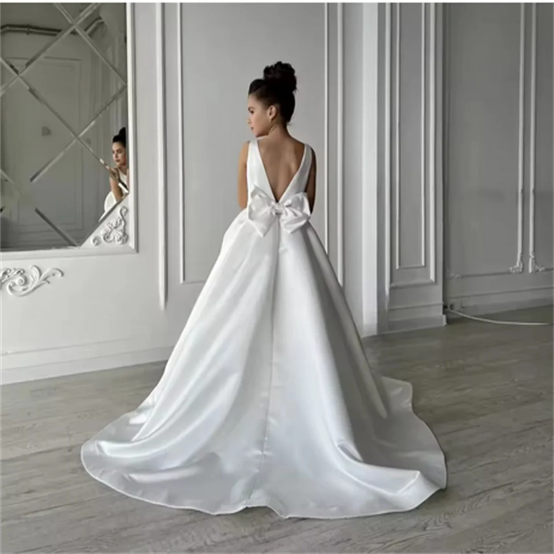 Abito da prima comunione bianco da sposa personalizzato per ragazze Abiti da ragazza di fiori semplici in raso Abiti da ballo da spettacolo principessa quadrati