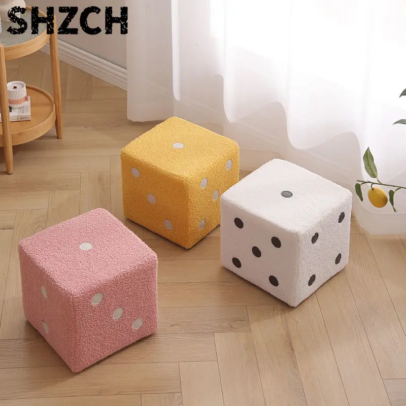 Tabouret de remplacement Dice Shoe, banc créatif pour salon, petit tabouret carré bas en bois massif, pouf, meuble, ottoman, style INS