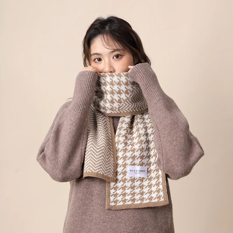 Knitted Houndstooth Scarf Protective Warm Thick Plaid Neck Wrap Versatile Accessory for Women Autumn Winter Daily Wear