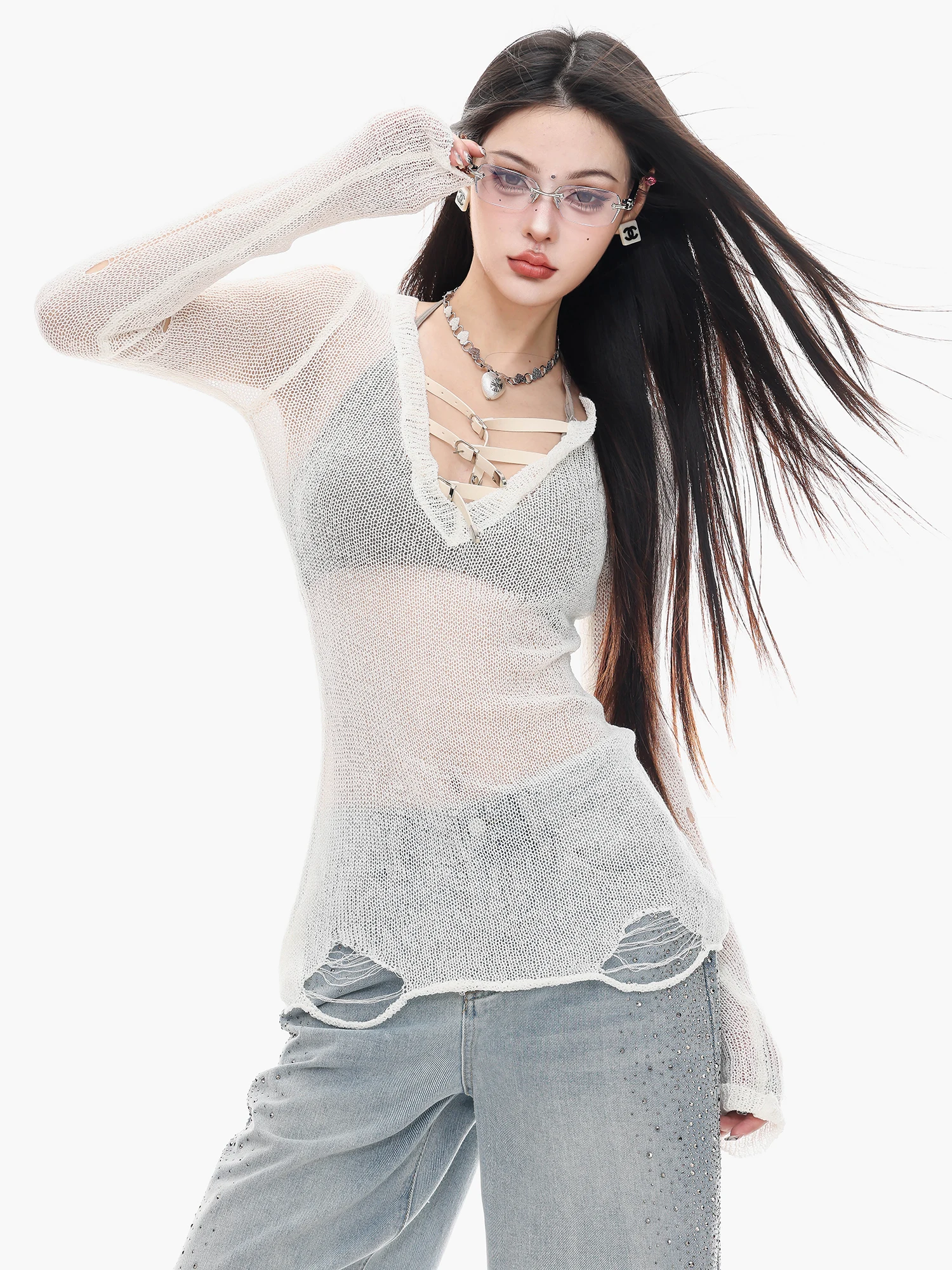 

Оригинальный вязаный топ ABWLR Spicy Girl с V-образным вырезом и вырезами, женский, облегающий, тонкий, белый, весна 2026