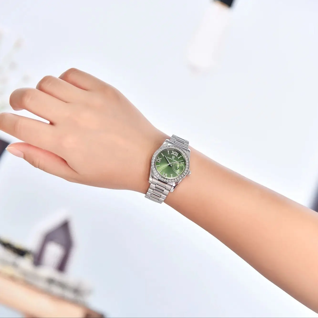 PAGANI DESIGN Trendy Ladies Quartz Watch Light Luxury Daily Roman Hour Scale VH65 Sapphire Crystal Calendar 10Bar Diving Clock view 4