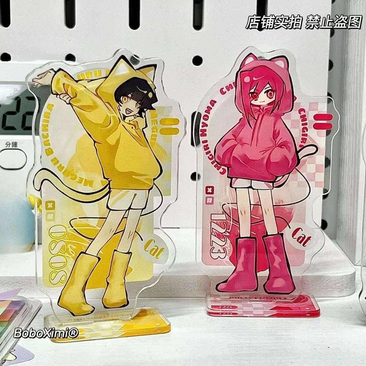 يقرأ علامة "السجن الأزرق" بطول 10 سم: علامة قائمة "Jie Shi Yi وQian Qi Bao Ma وFeng Le Hui وLing Wang".