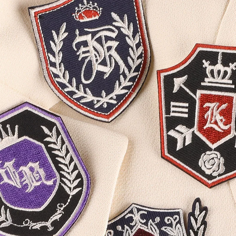 Classic European Style Cap Badges Iron on Noble Patches Golden Thread Embroidery Crest University Emblem for JK Suit Uniform DIY