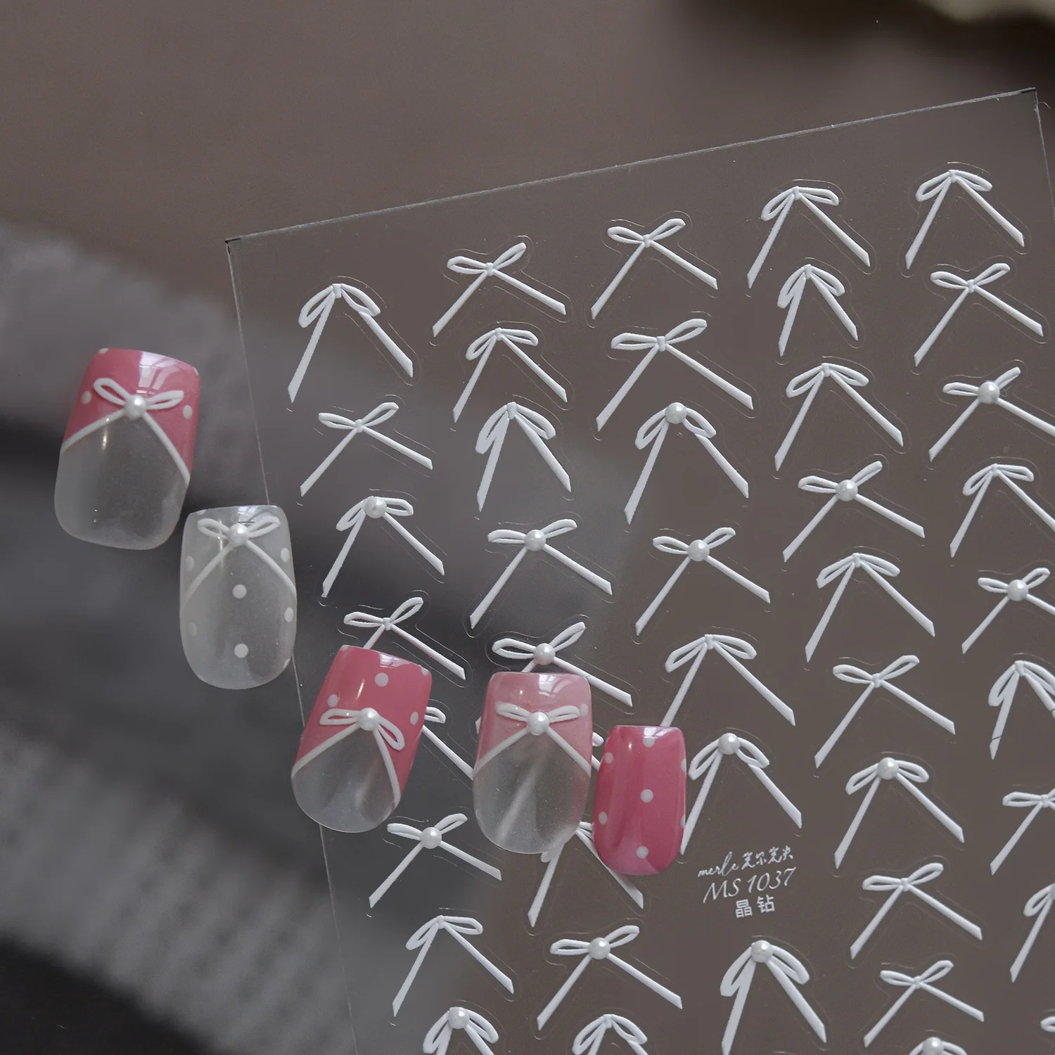 5D Weiße Schleifen-Strass-Nagelkunst-Aufkleber im minimalistischen französischen Stil, Relief-Ballett-Stil, einfache Schleife, zarte Nagelkunst-Sticker-Accessoires