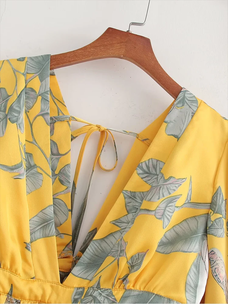 

Women's new French fashion retro print V-neck long sleeve hollow sexy waist-baring layered dress