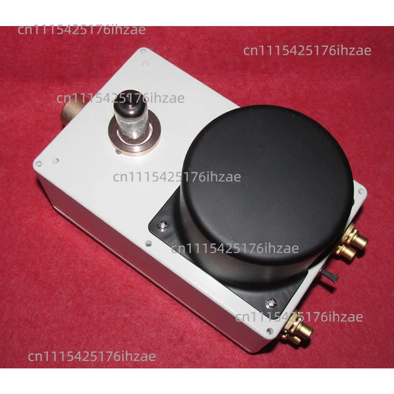 AUDIO NOTE M7 Single tube 5687 dual channel bile preamp, 1 stereo input, 1 stereo input. The gain is about 17 times.