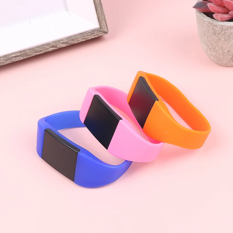 Silicone Rewritable 13.56Mhz UID Changeable MF 1K S50 NFC Bracelet RFID Wristband