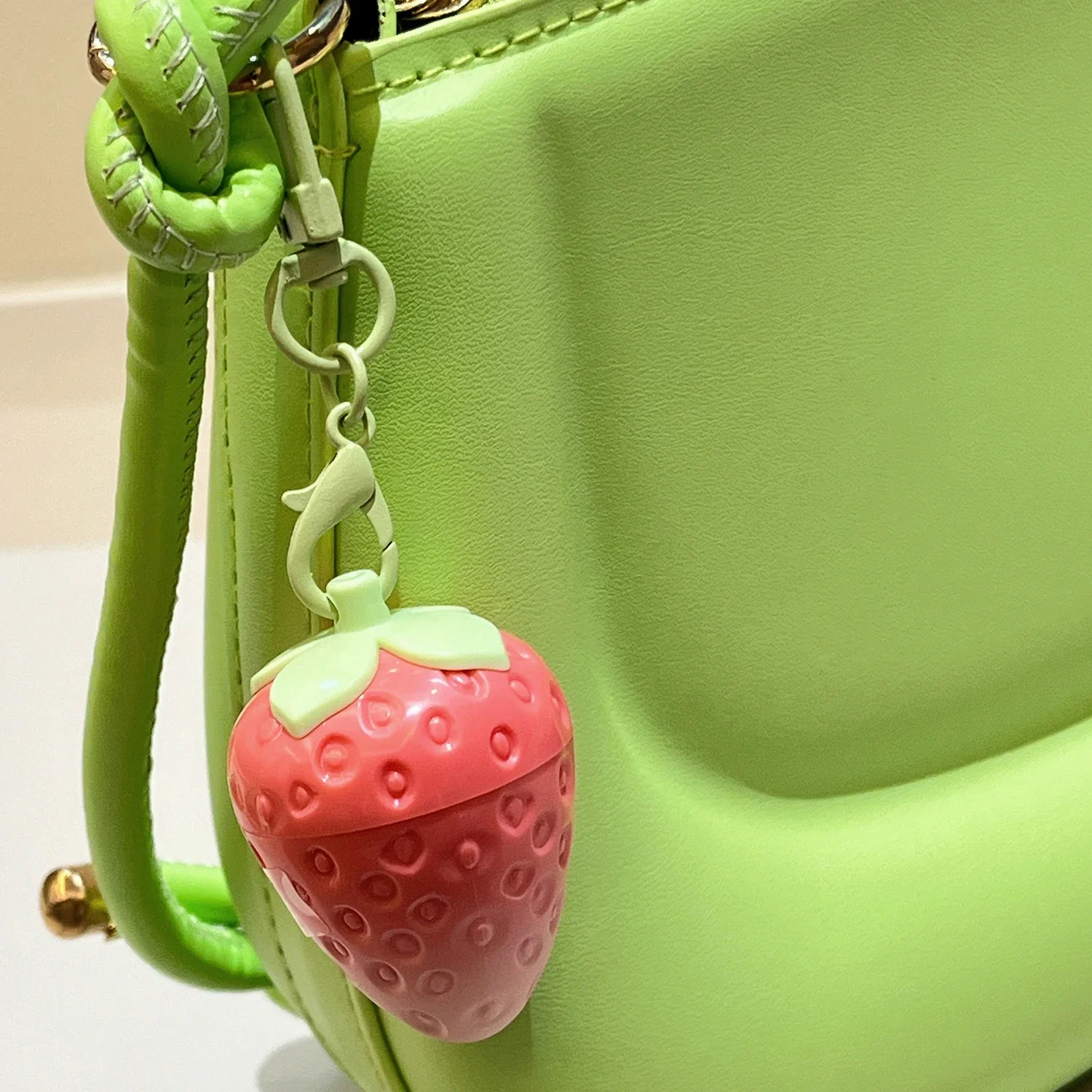 Aardbei Sleutelhanger Verwarmende Lippenbalsem Langdurig Hydraterende Roze Tint Kleurveranderende Lipstick Fruitige Lippen Basiscrème Stick Nieuw