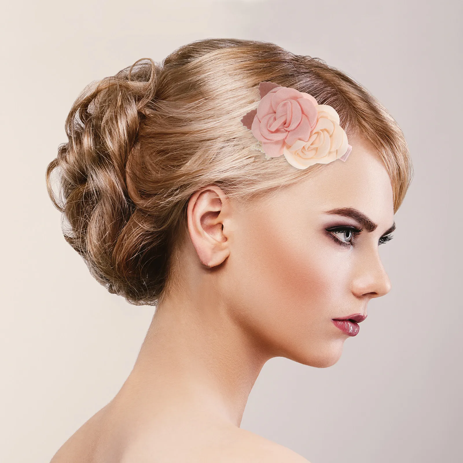 

Набор из 3 заколок для волос с имитацией цветов: красивые цветочные заколки для невесты и подружек невесты, свадебное украшение для волос, очаровательный декор