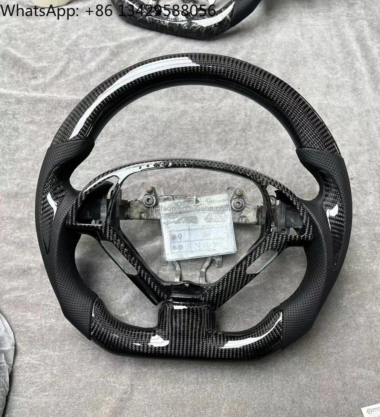 

OEM Factory Infiniti G25/G37/Q60/Q50/QX70 FX35/QX80 Sports Carbon Fiber Leather Steering Wheel Auto Car Parts For EX35/EX37