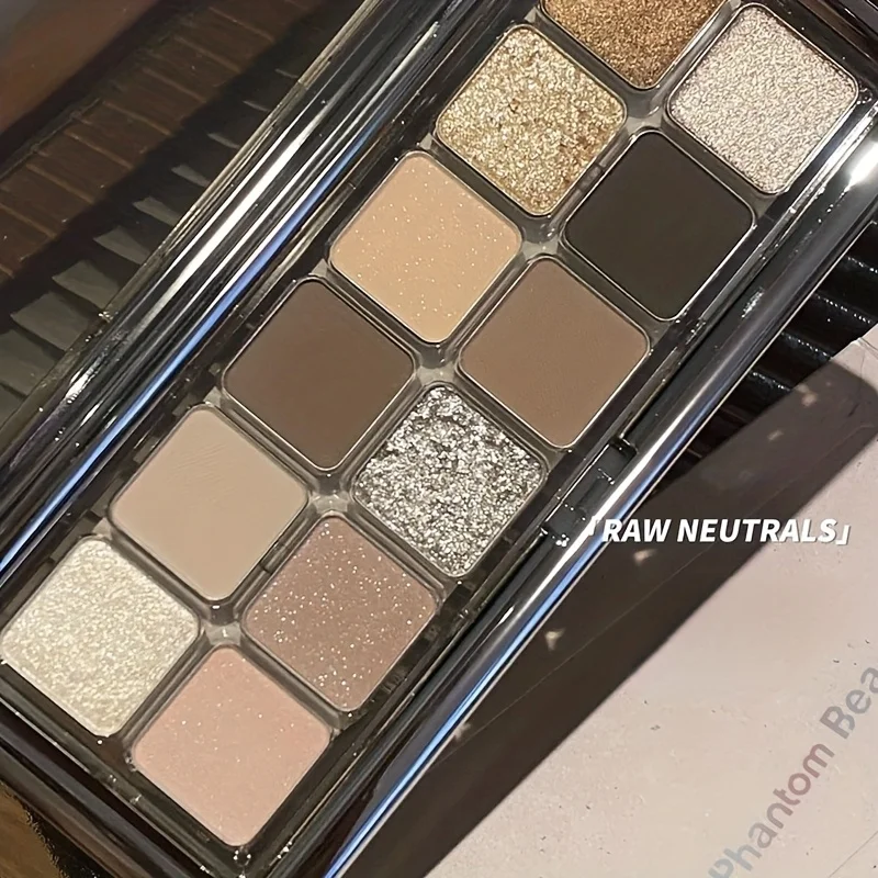 Palette di ombretti Phantom Bear a 12 tonalità: finiture naturali e scintillanti, tonalità marrone terroso e rosa