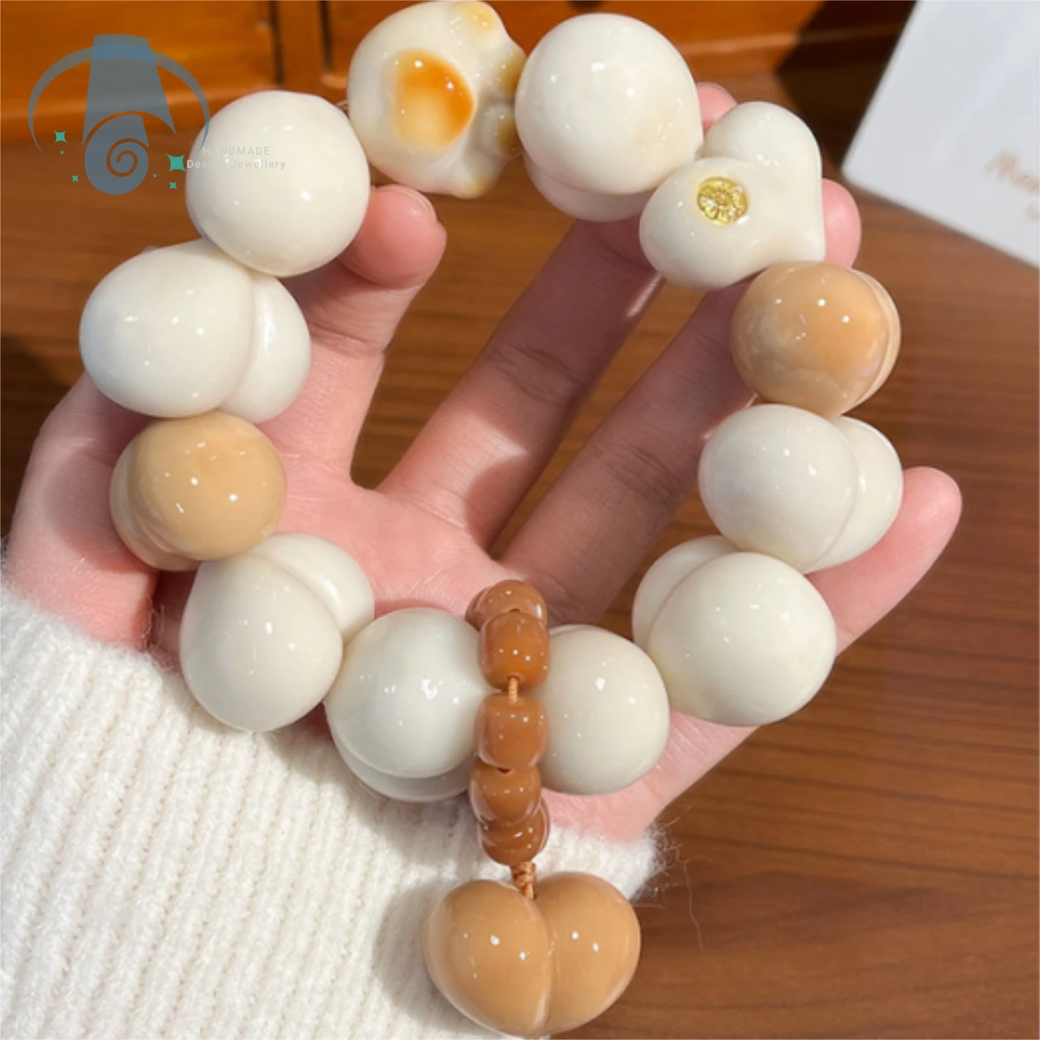 Natural Tagua Nut Carved Heart Peach Bead Bracelet Handmade Polished Lightweight Eco Friendly Wrist Jewelry Ornament Collectible