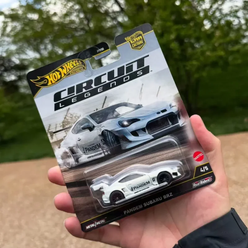 Hot Wheels Circuit Legends Premium 1:64 Car Culture Series moulé sous pression - Mix 5 modèles assortis de Ferrari Porsche Mustang Subaru