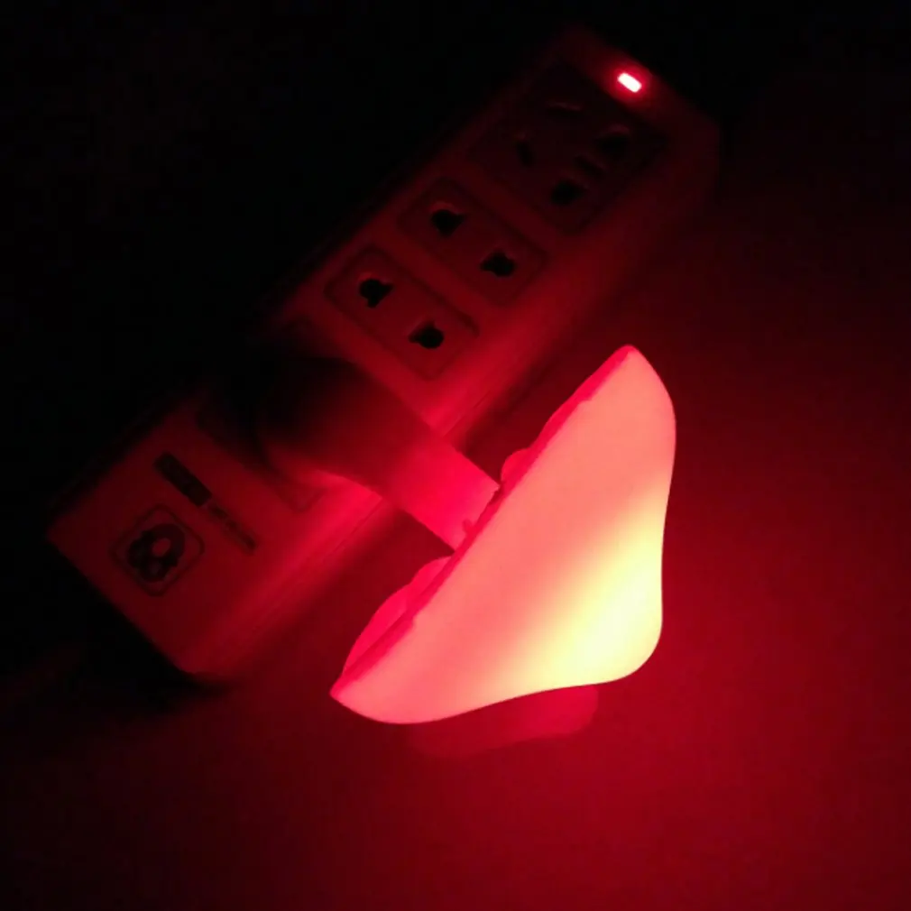 Lampada da parete a fungo a luce notturna a LED lampada da camera da letto a risparmio energetico con controllo della luce a spina americana