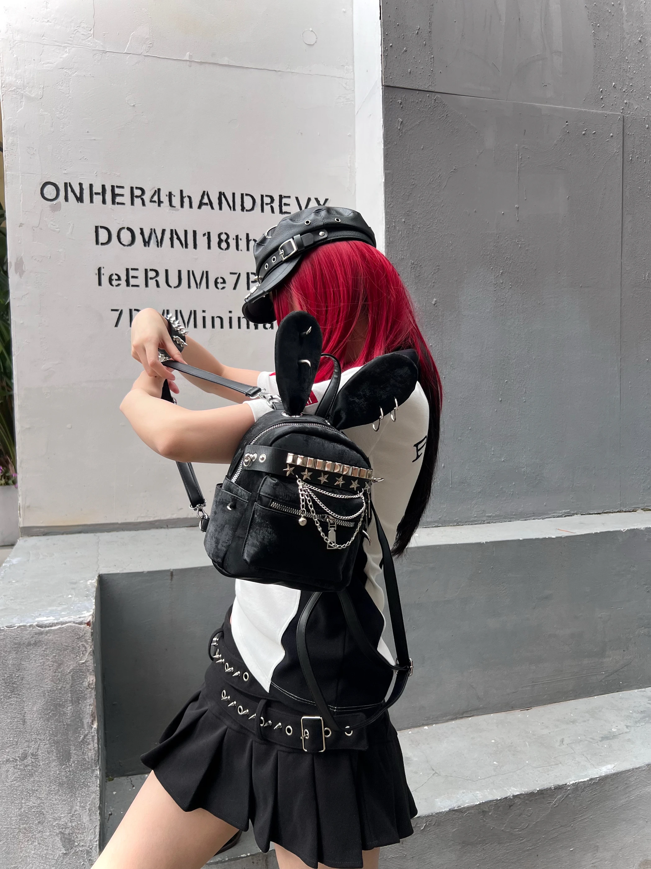 Y2K Subculture Original Japanese Punk Dark Rivet Backpack Sweet Cool Hot Girl Cartoon Bunny Ears Versatile Commuter School Bag