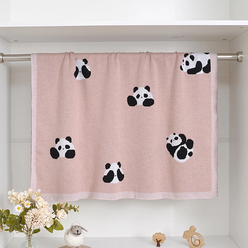 

Хлопковое вязаное одеяло для новорожденных мальчиков и девочек, 100*80 см, для кроватки, коляски, пеленка, с милым мультяшным принтом панд, в клетку, мягкое