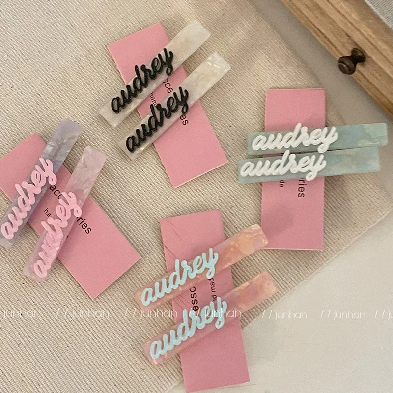 Korean Fashion Y2k Shiny Letter Hair Clips Summer Sweet Cool Barrettes Acrylic Bobby Pin Hair Accessories for Girls Headdress