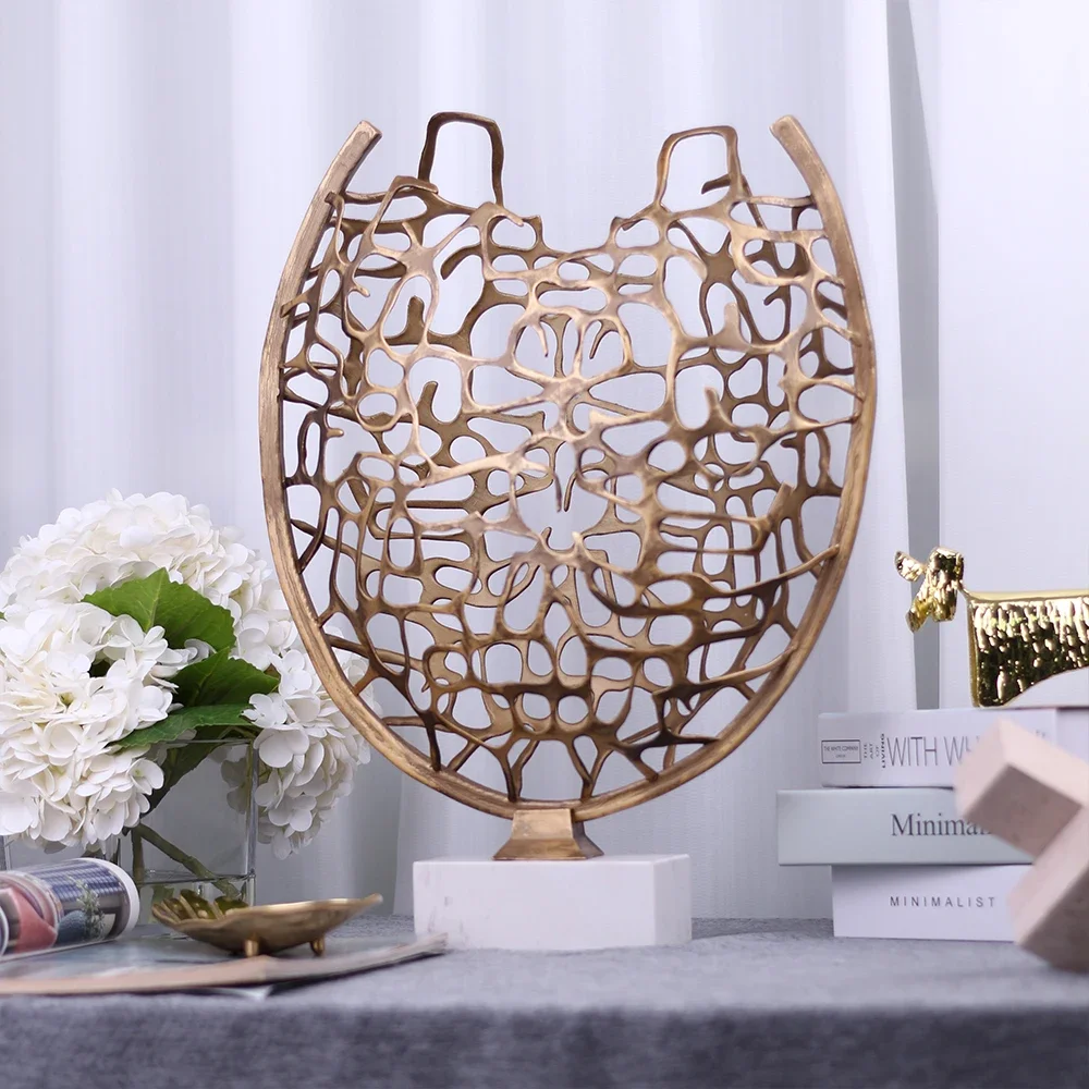 Factory Wholesale Custom Designed Modern Luxury Decorative Antique Home Decor Accessories Sculpture Crafts For Home Decoration