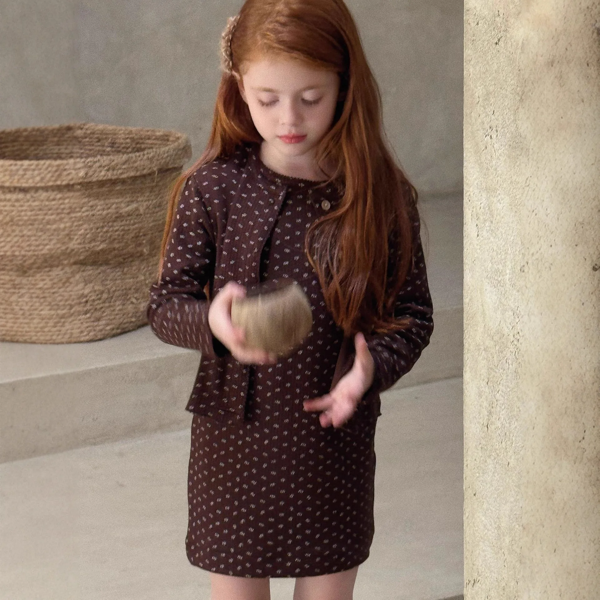 

2025 осенне-зимняя новая детская одежда, корейский вязаный кардиган с длинными рукавами для девочек, комплект из 2 предметов, комплект детской юбки