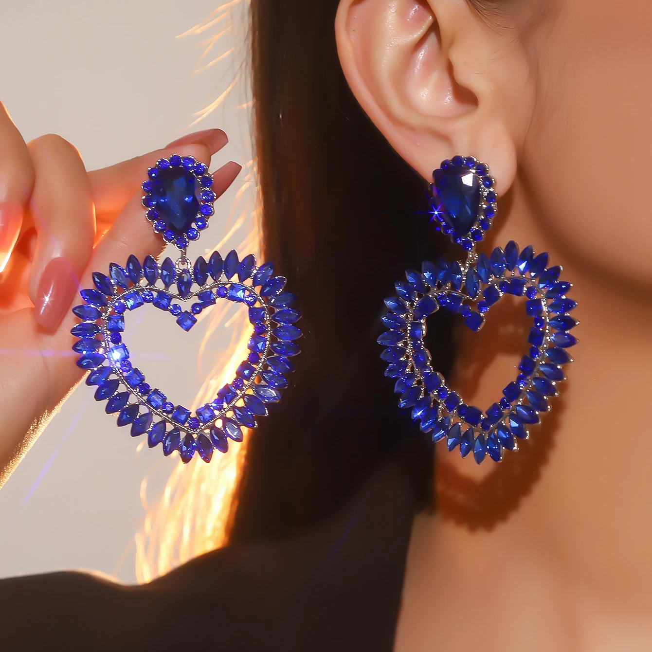 Valentine's Day explosion of colorful alloy rhinestone hollow love heart earrings fashion sweet and exquisite versatile earrings