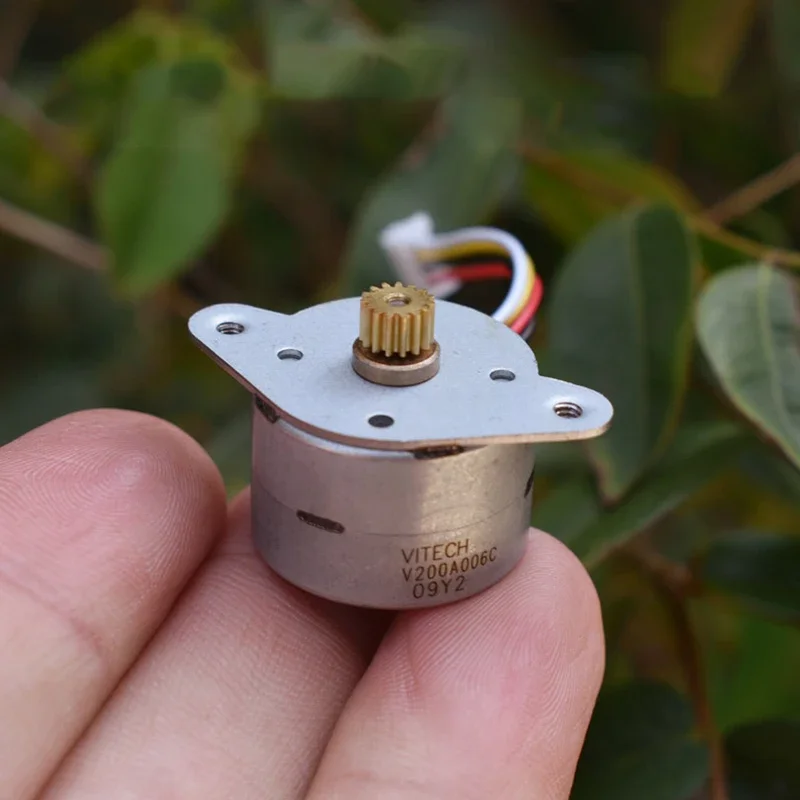 1 Piece Micro 2-Phase 4-Wire Stepping Motor Mini 20mm Round Stepper Motor 15 Degree 15 Teeth Copper Gear DIY Printer