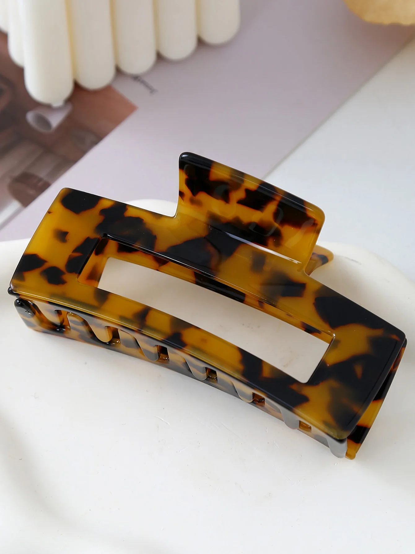 Рисунок 4 - белый и коричневый