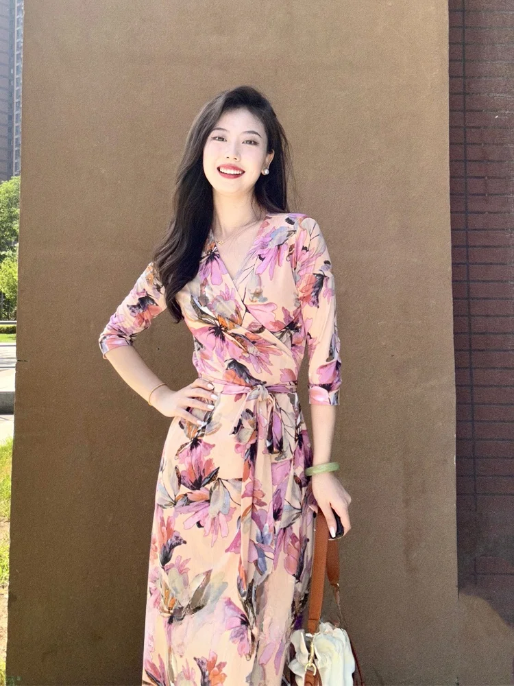 

Корейское элегантное шелковое платье-миди с цветочным узором, глубоким V-образным вырезом и А-силуэтом для вечеринок, свадеб и свиданий