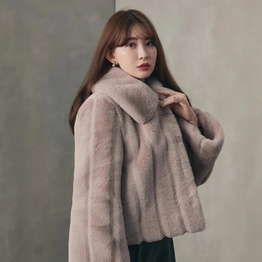 日本の新しい冬のエレガントな折り返し襟フェイクファーショートカーディガンコートファッションレディースシングルブレスト長袖ファージャケット